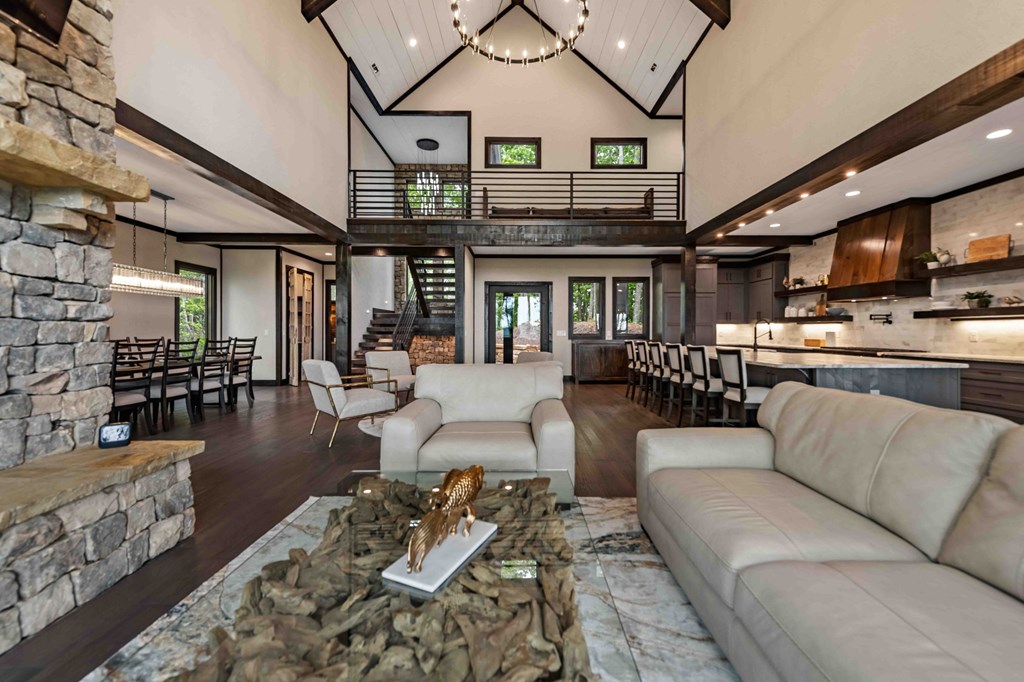 415413 Mineral Bluff Residential