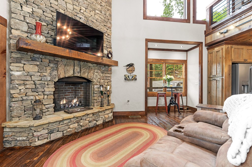 415414 Mineral Bluff Residential