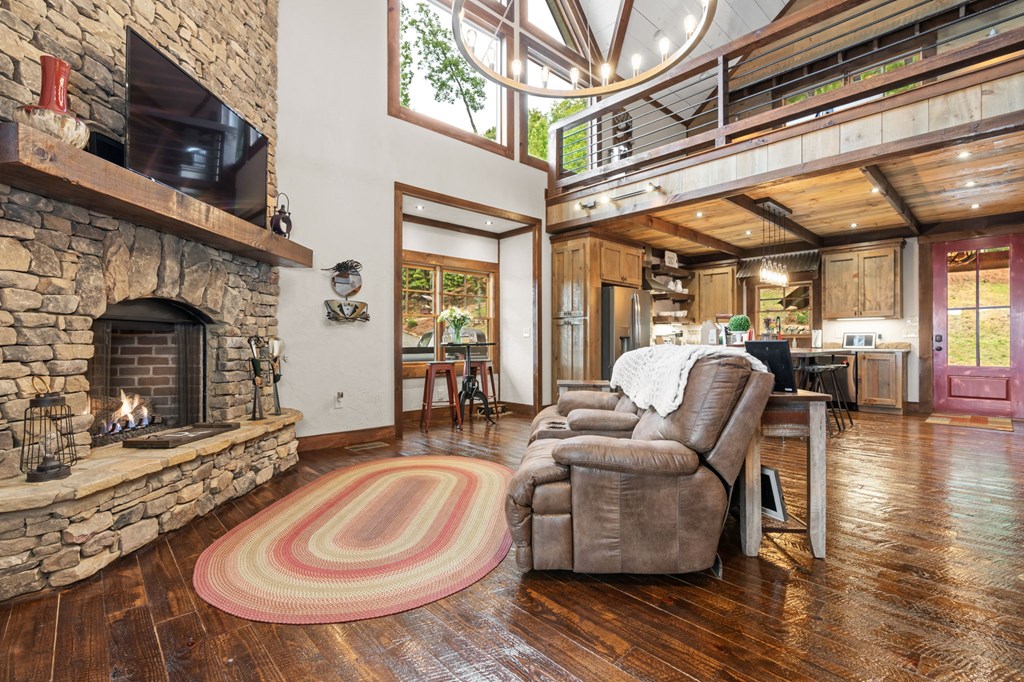 415414 Mineral Bluff Residential