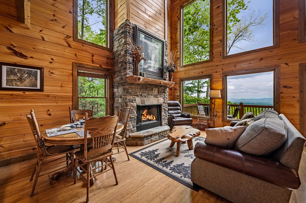 415415 Mineral Bluff Residential