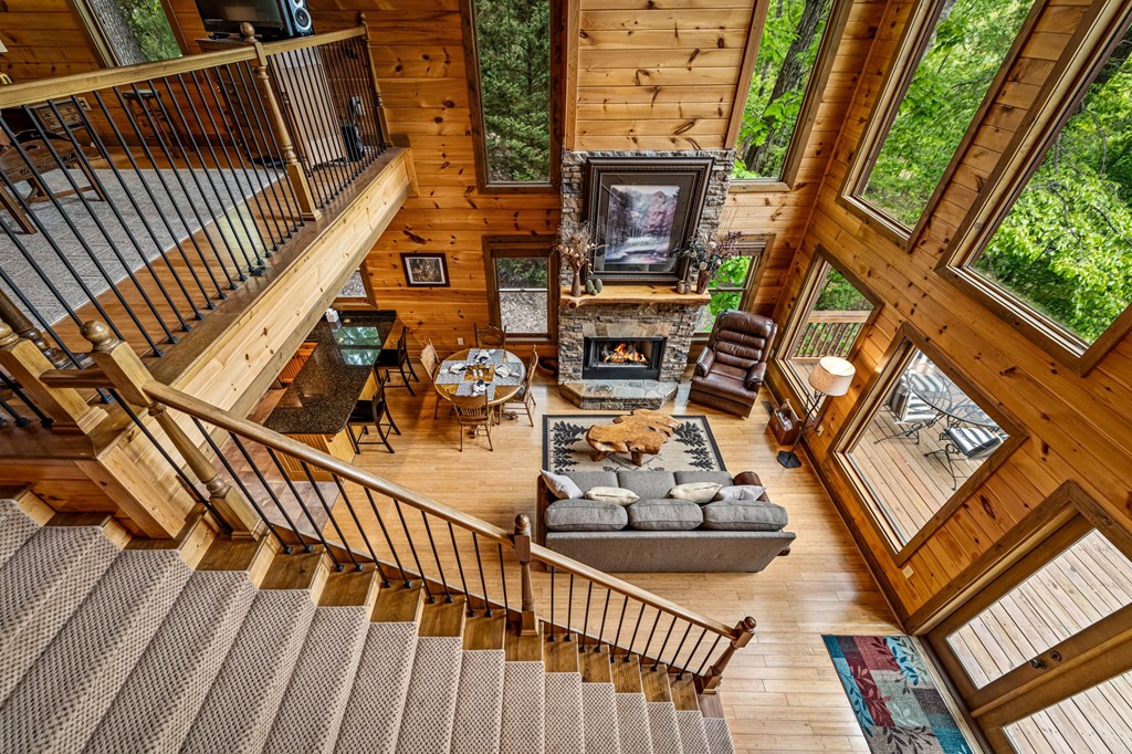 415415 Mineral Bluff Residential