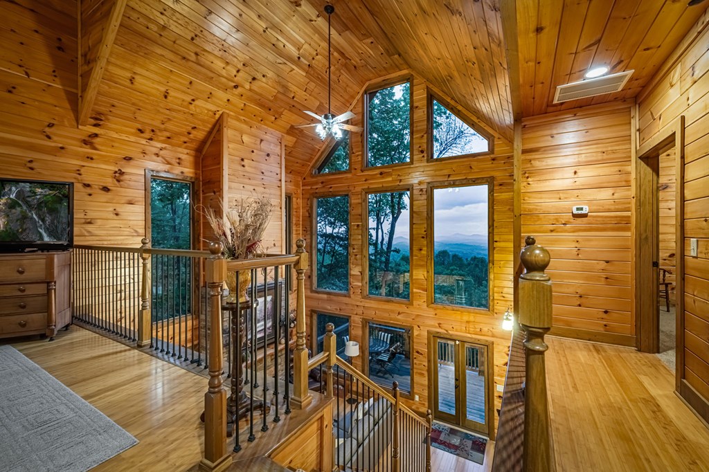 415415 Mineral Bluff Residential