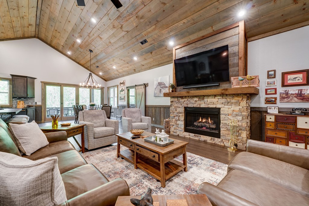 415416 Blue Ridge Residential