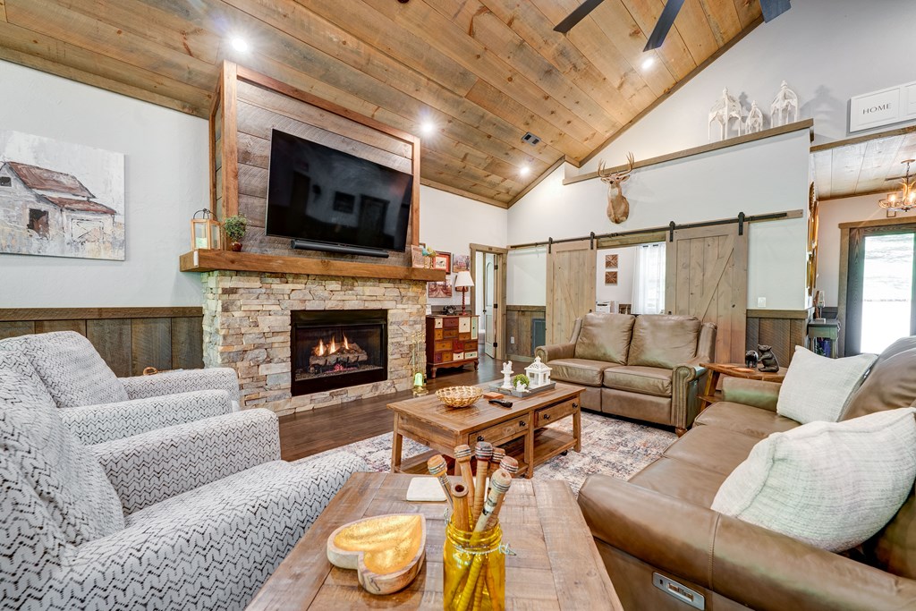 415416 Blue Ridge Residential