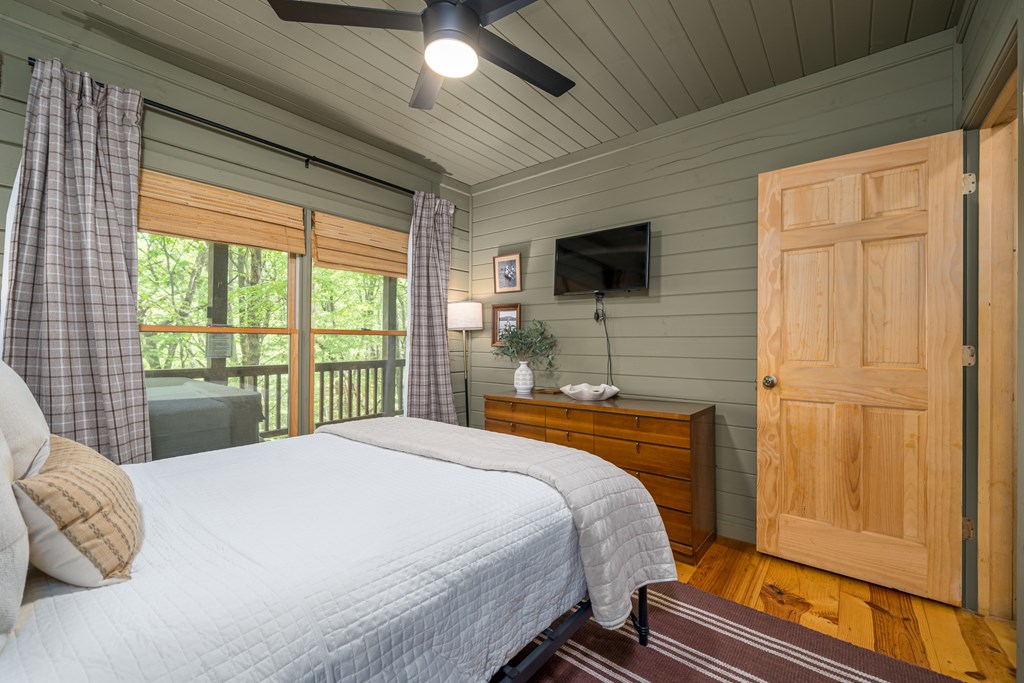 415424 Blue Ridge Residential