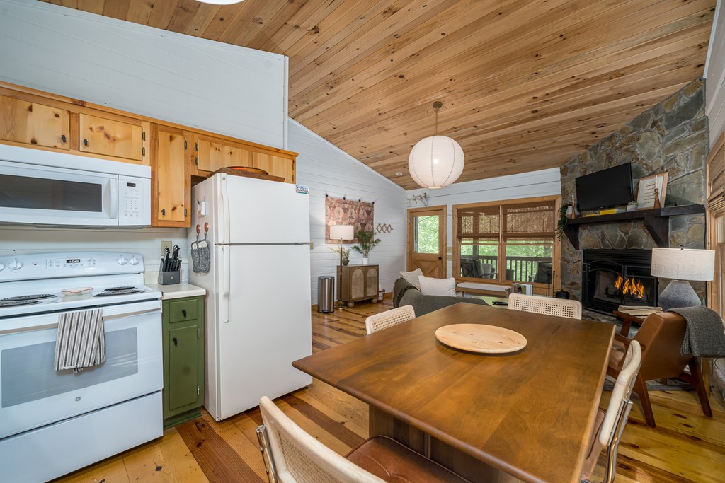 415424 Blue Ridge Residential