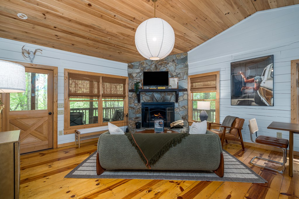 415424 Blue Ridge Residential