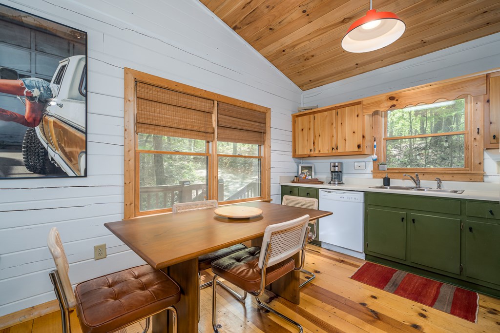 415424 Blue Ridge Residential