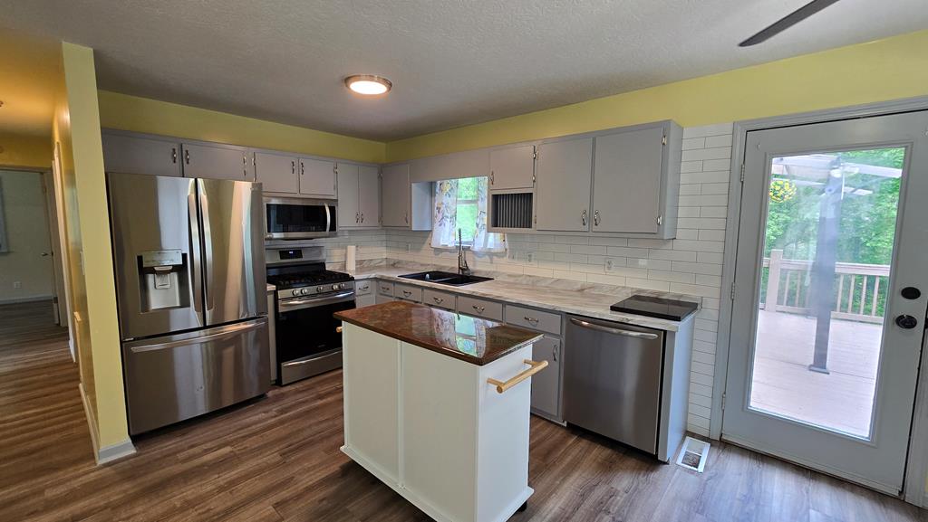 415426 Blairsville Residential