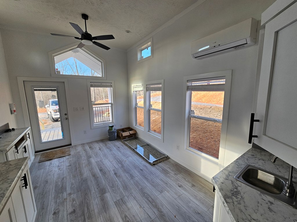 415435 Murphy Residential
