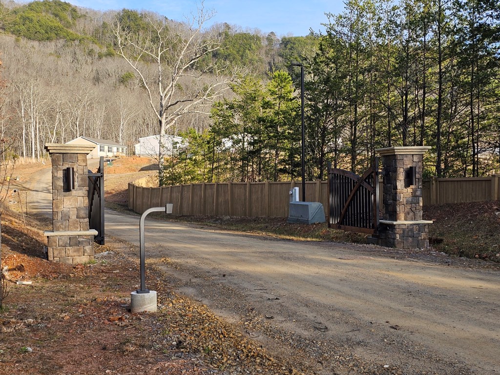 415435 Murphy Residential