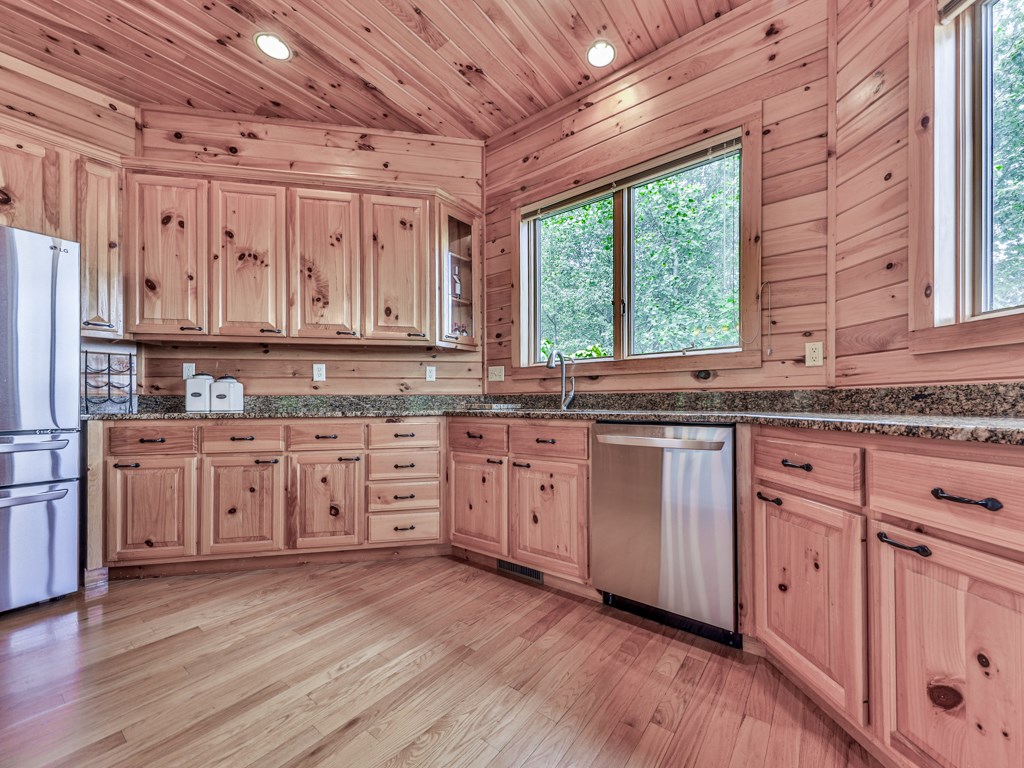 415437 Morganton Residential