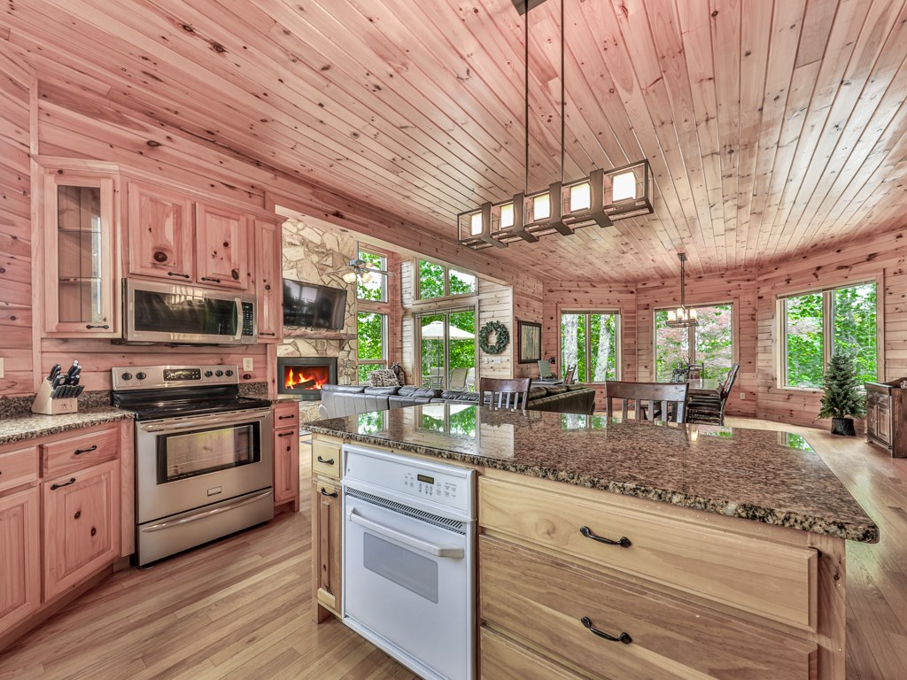 415437 Morganton Residential