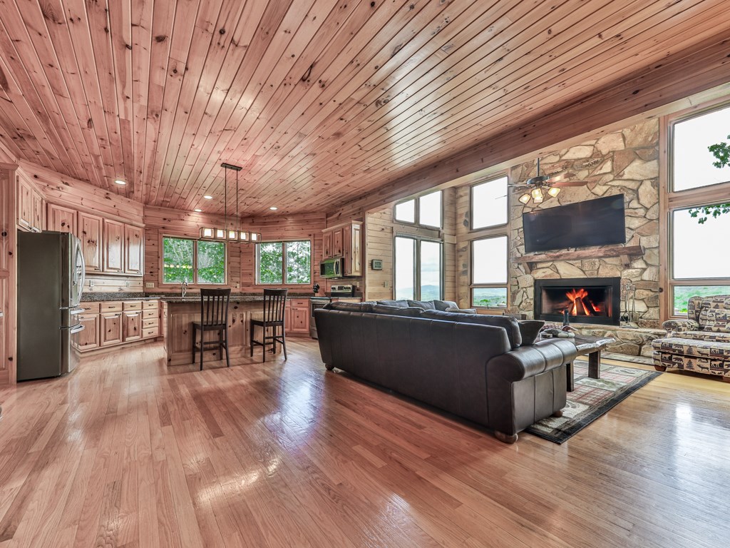 415437 Morganton Residential