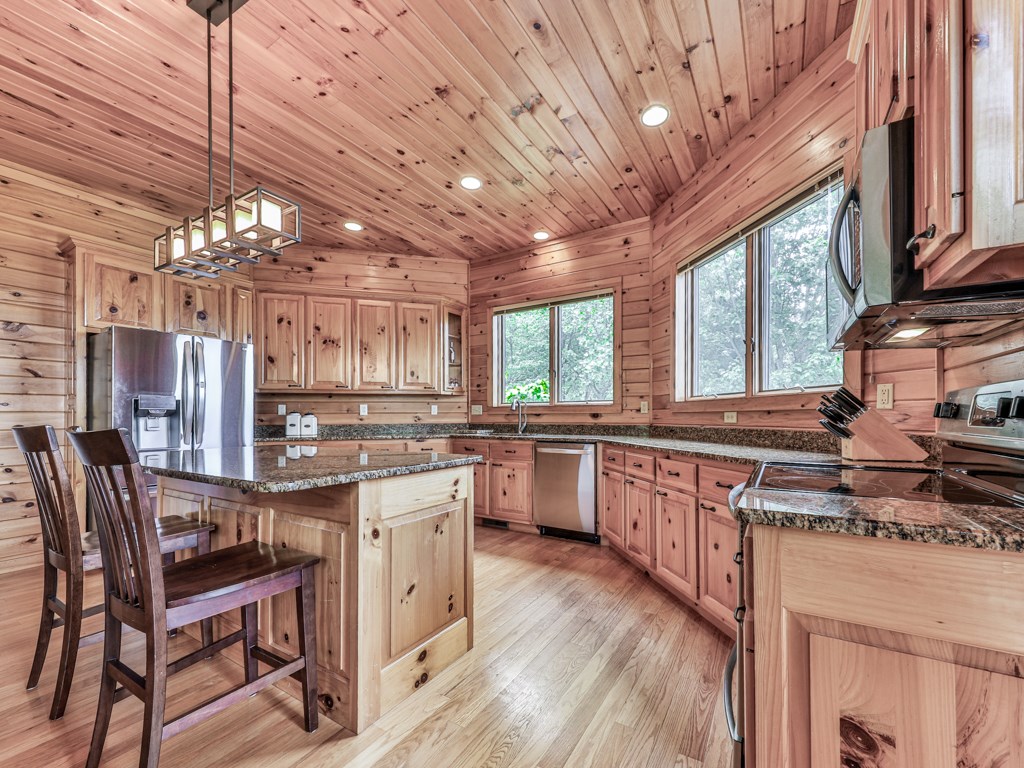 415437 Morganton Residential