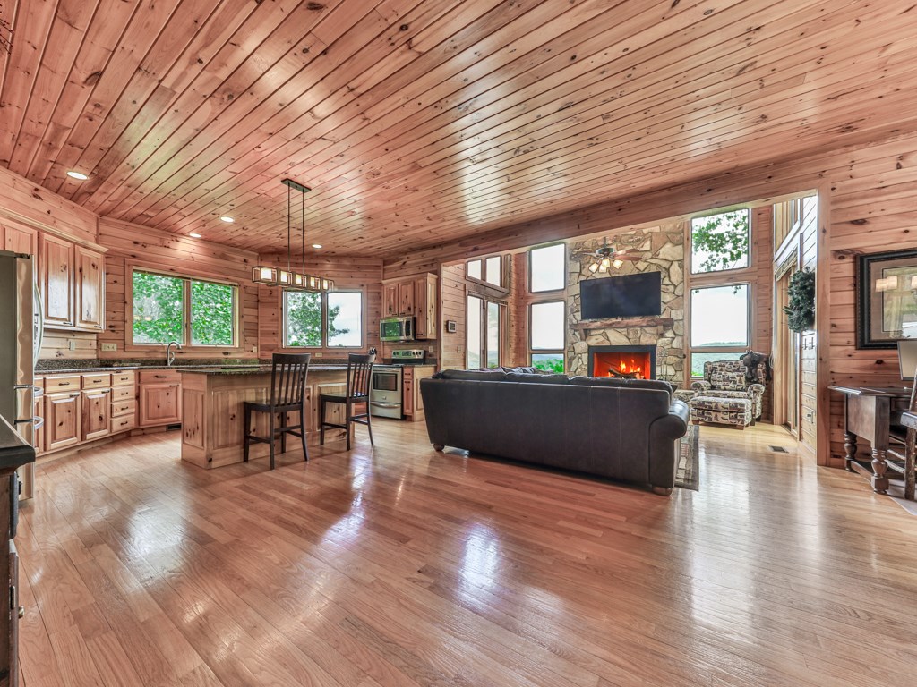 415437 Morganton Residential
