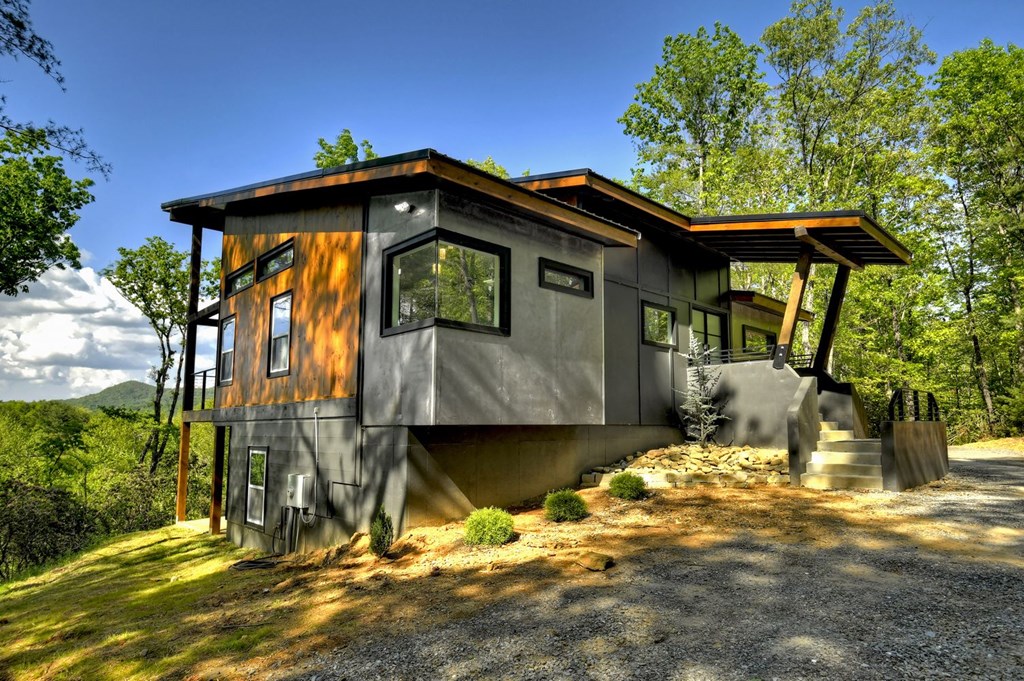415445 Mineral Bluff Residential