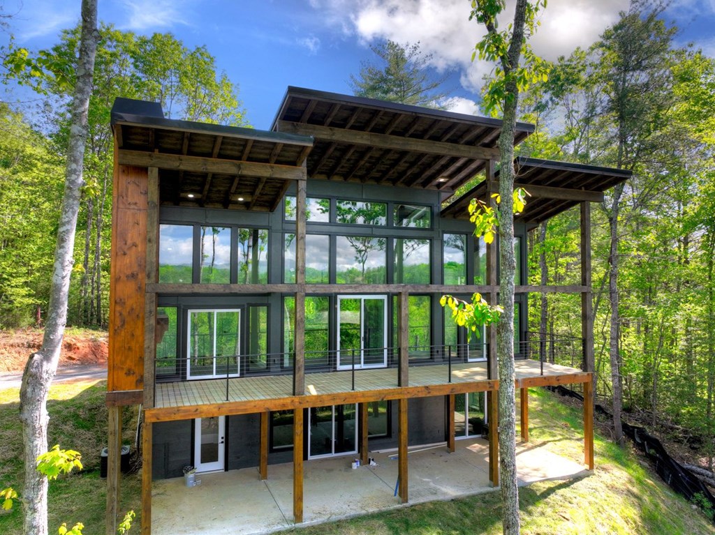 415445 Mineral Bluff Residential
