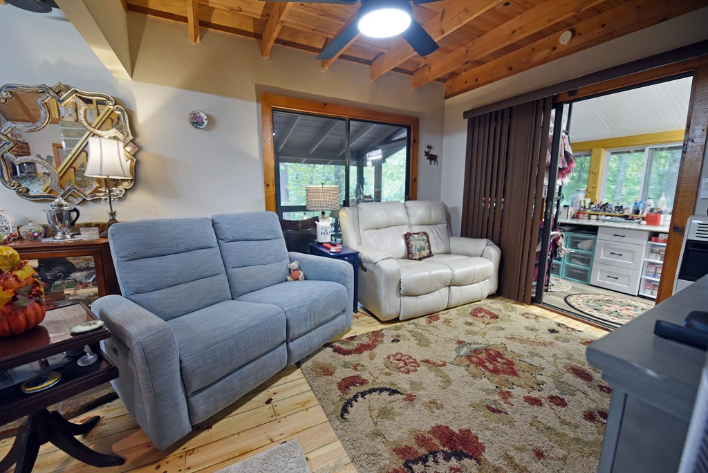 415446 Suches Residential