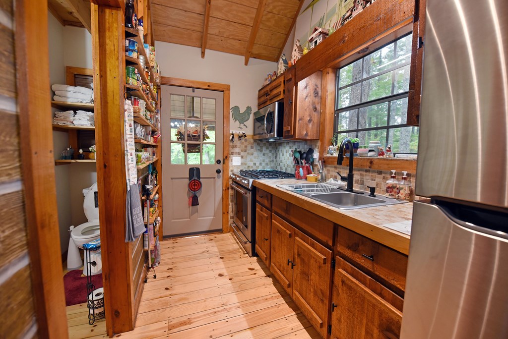 415446 Suches Residential