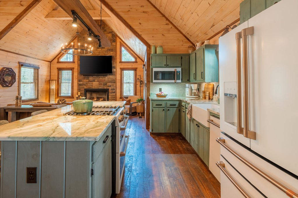 415447 Blue Ridge Residential