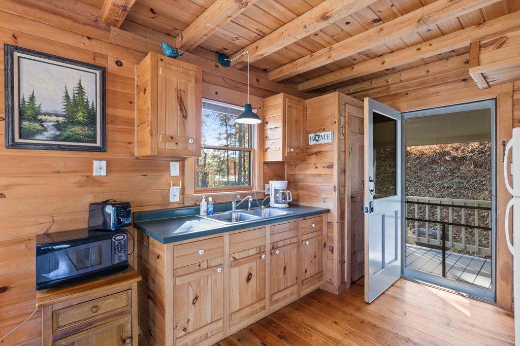415448 Suches Residential