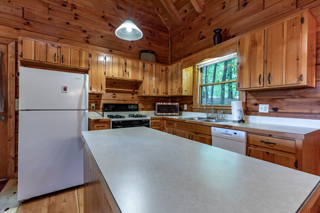 415459 Cherry Log Residential