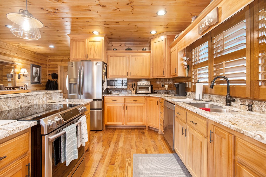 415461 Morganton Residential