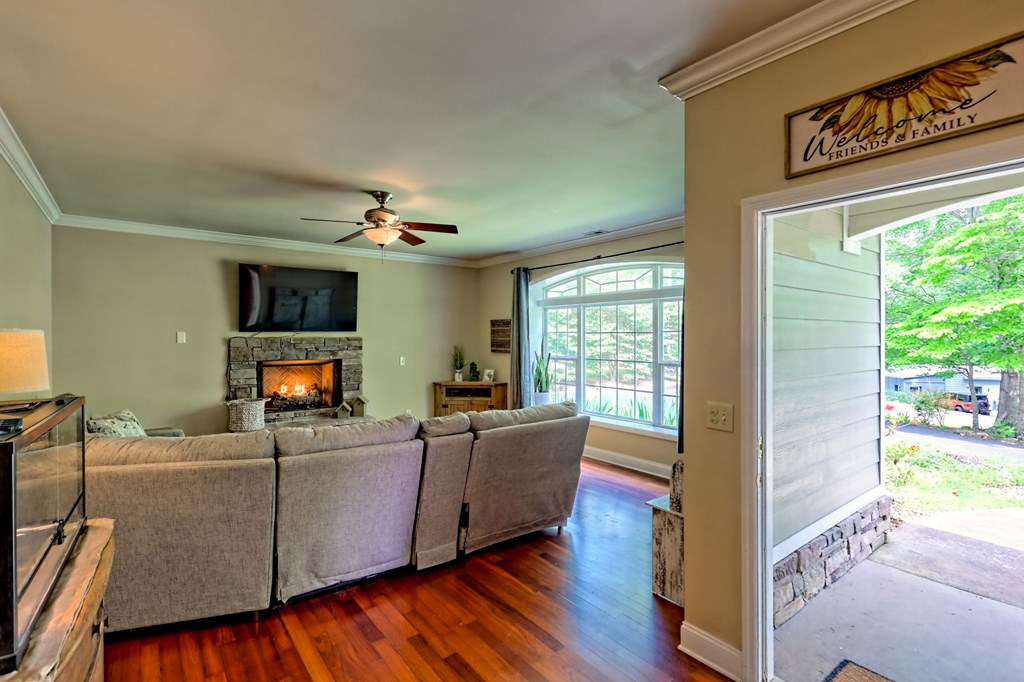 415462 Young Harris Residential