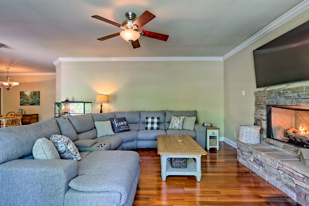 415462 Young Harris Residential