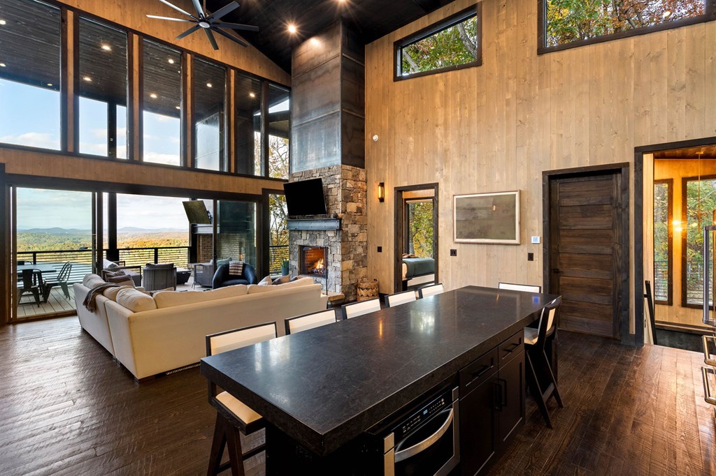 415472 Blue Ridge Residential