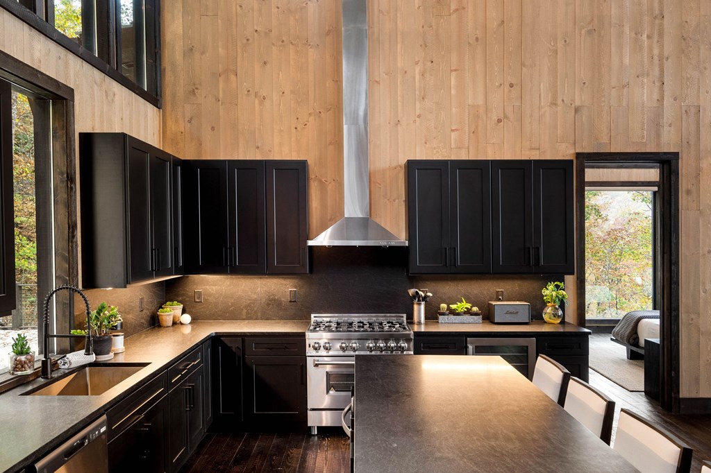 415472 Blue Ridge Residential