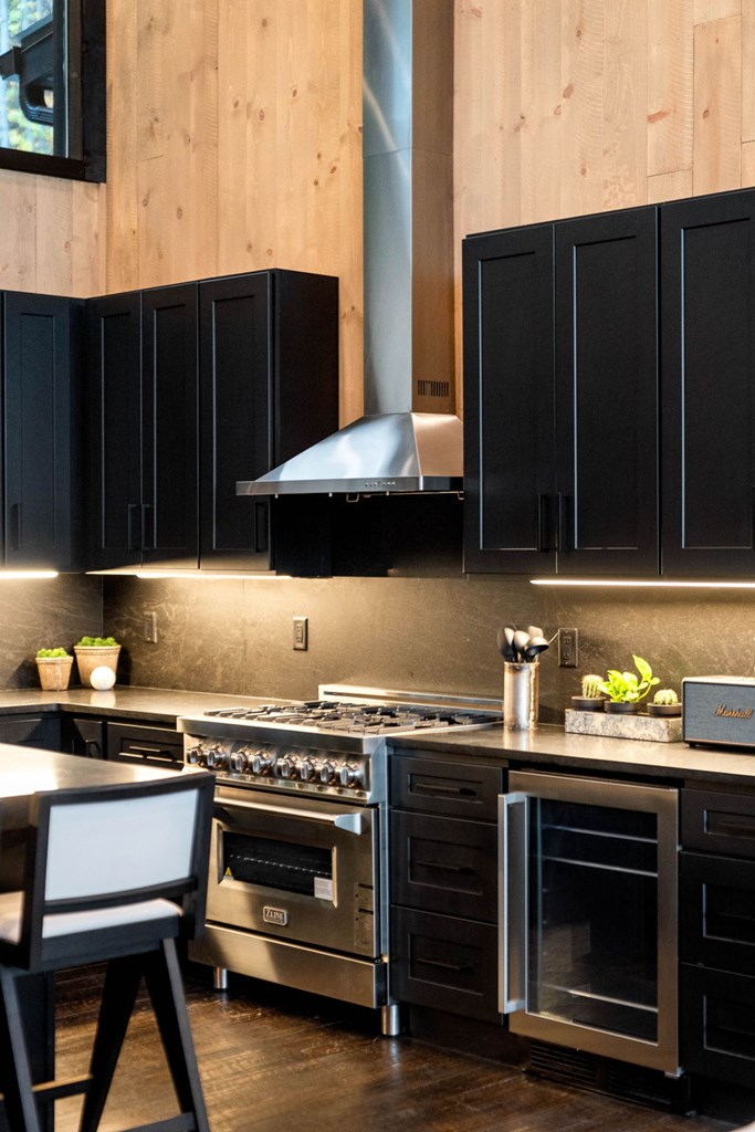 415472 Blue Ridge Residential