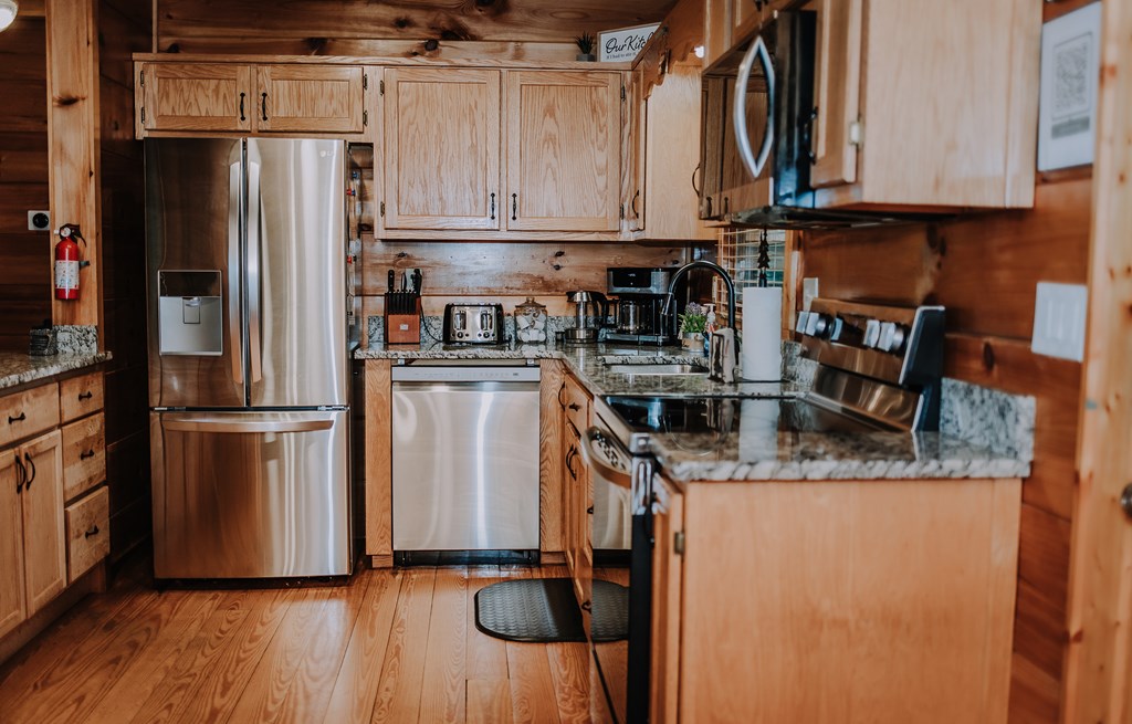 415479 Blue Ridge Residential