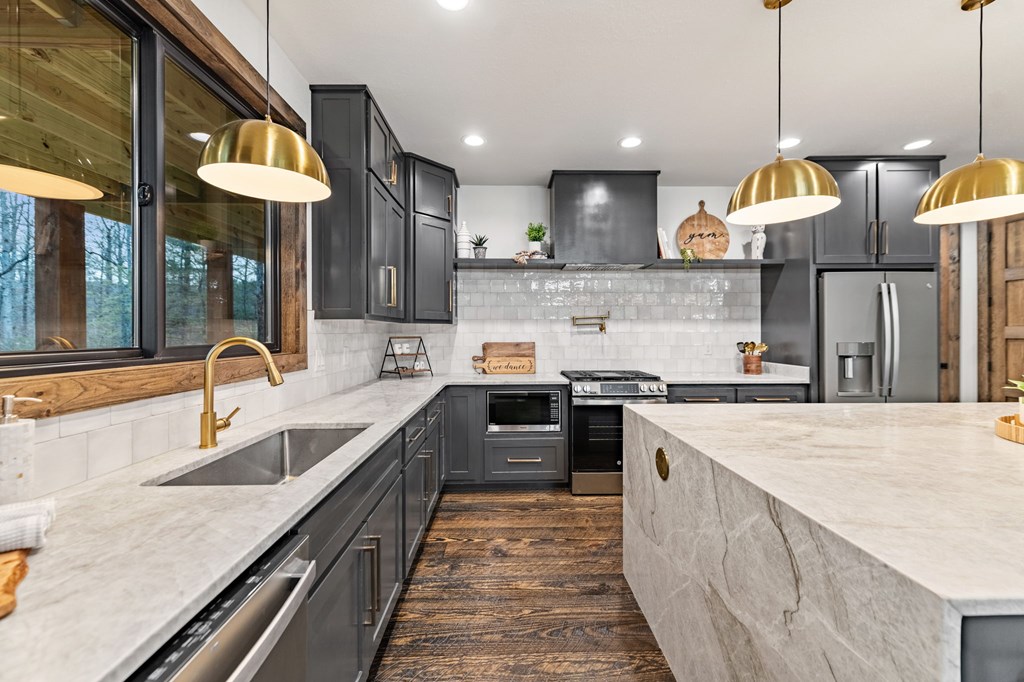 415484 McCaysville Residential