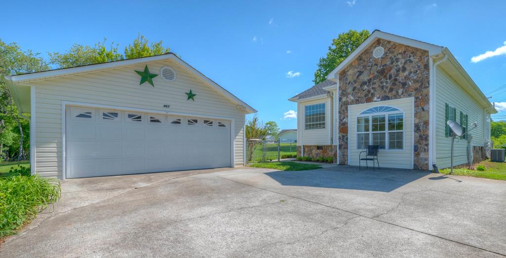 415496 Murphy Residential