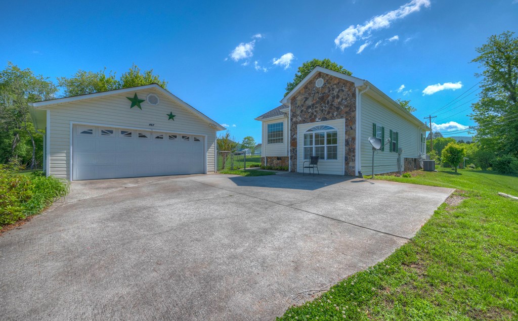 415496 Murphy Residential