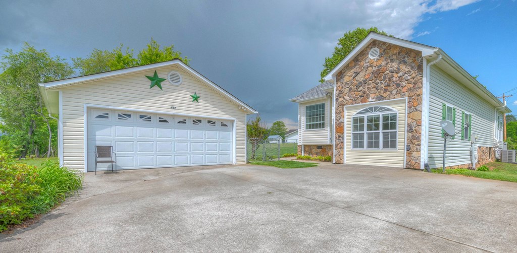 415496 Murphy Residential