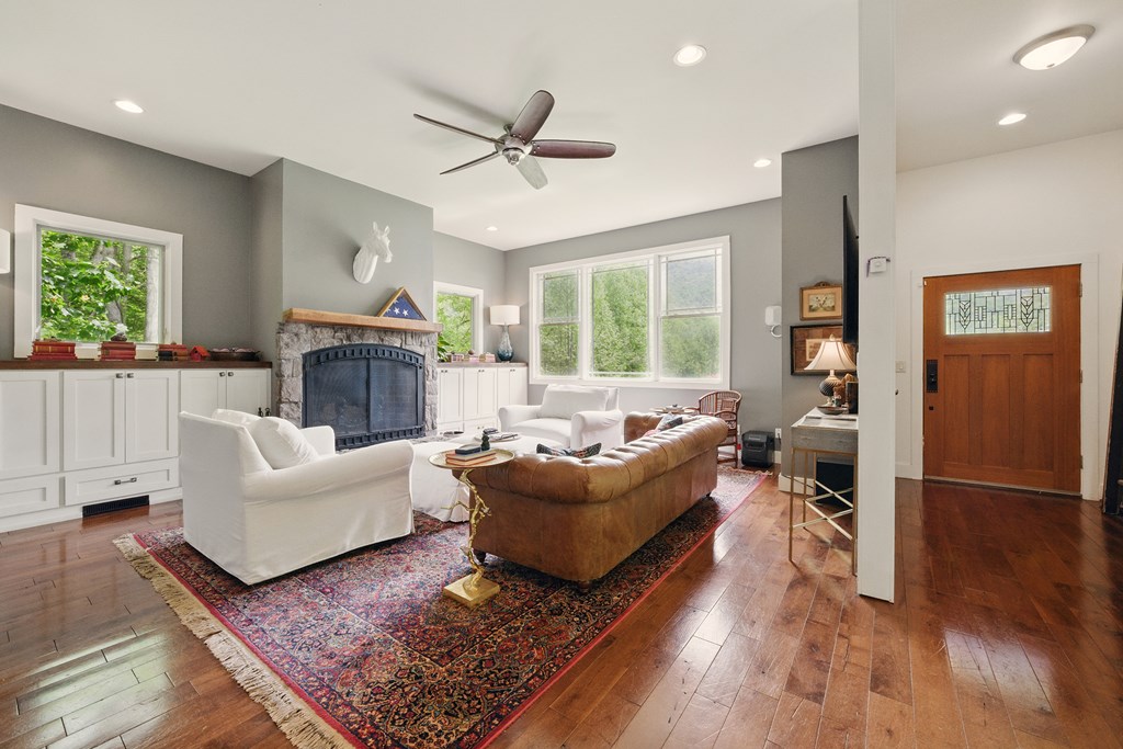 415504 Dillard Residential