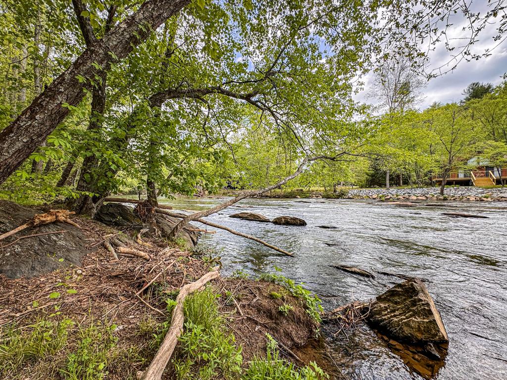 415518 Hayesville Residential
