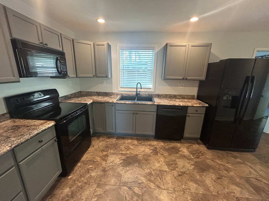 415519 Blue Ridge Residential