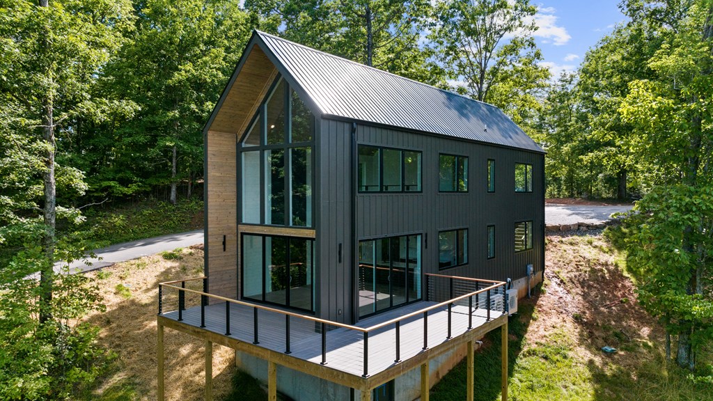 415520 Young Harris Residential