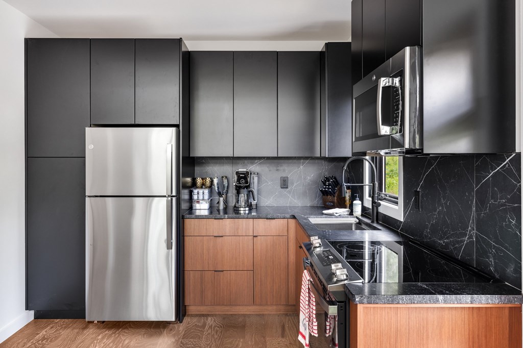 415539 Young Harris Residential