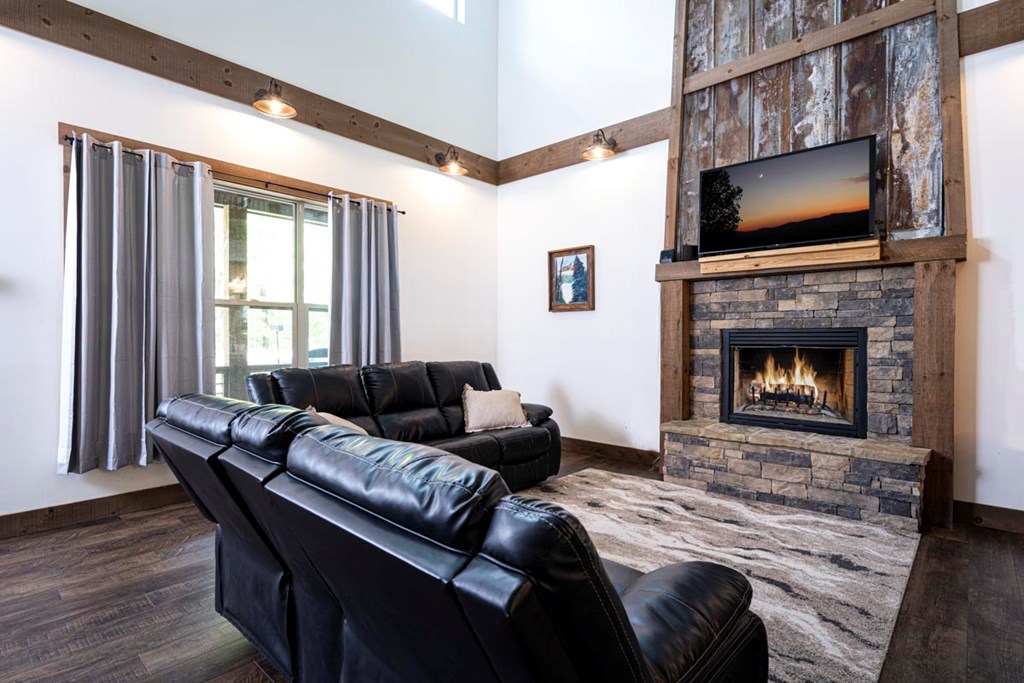 415548 Blue Ridge Residential