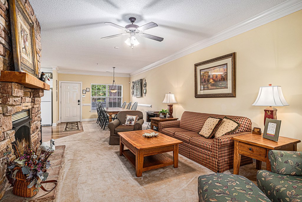 415554 Clayton Condominium