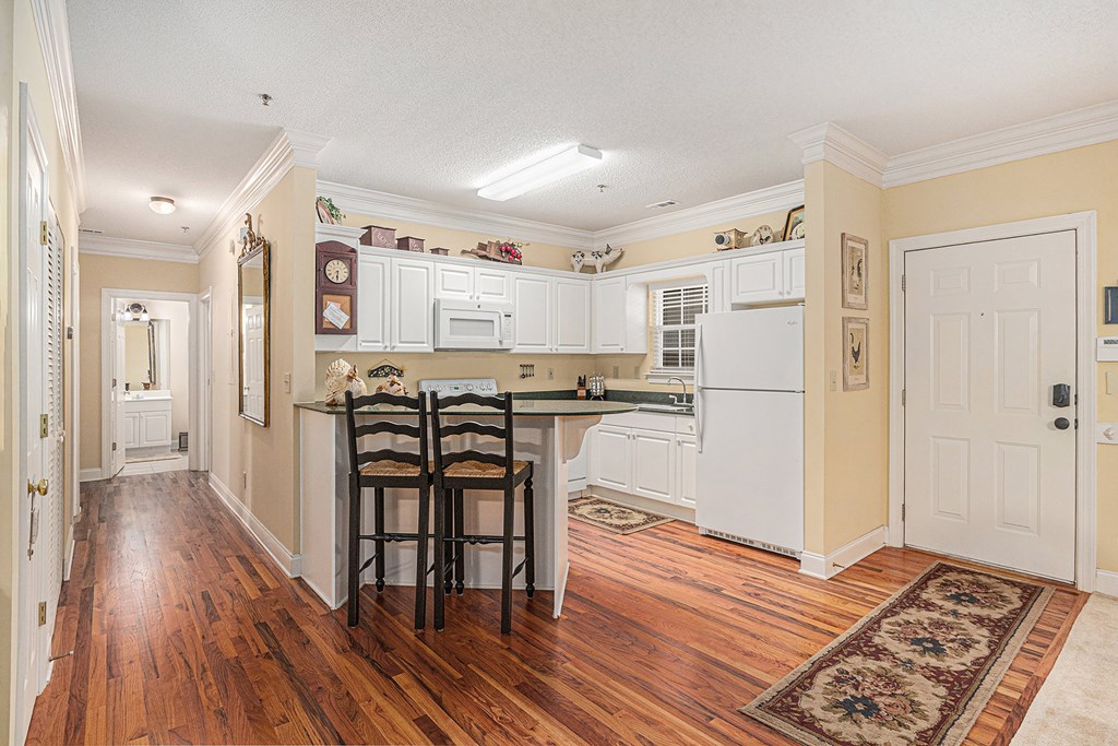 415554 Clayton Condominium