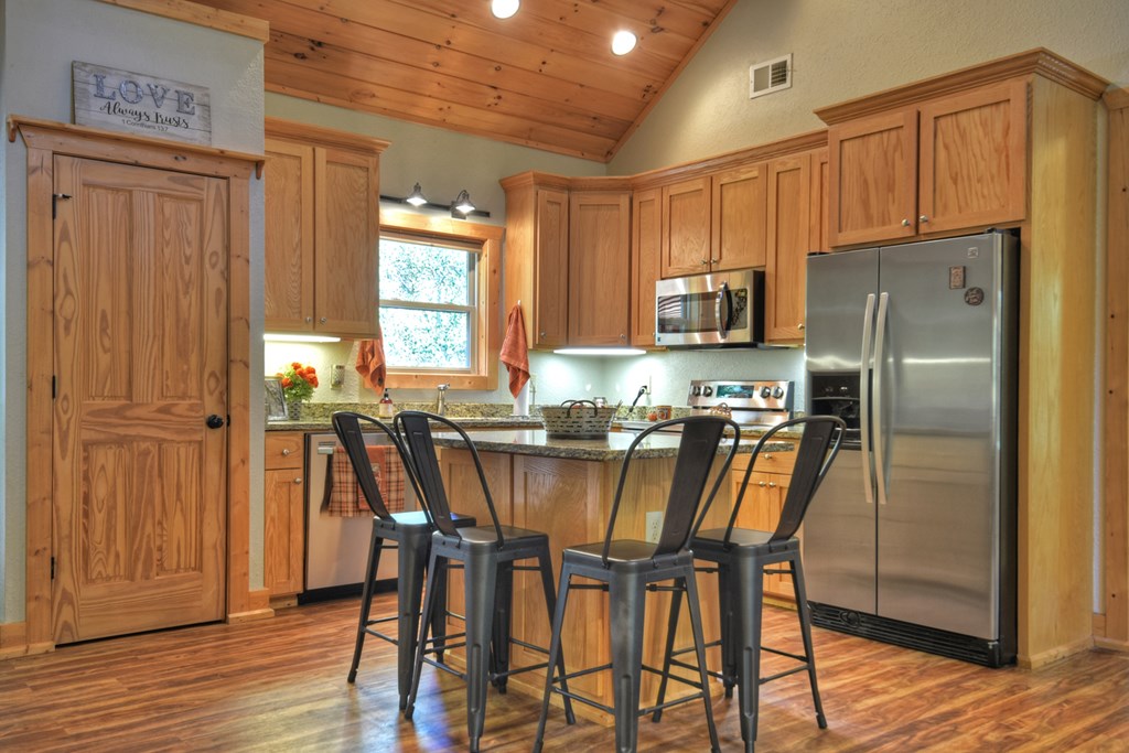 415556 Morganton Residential