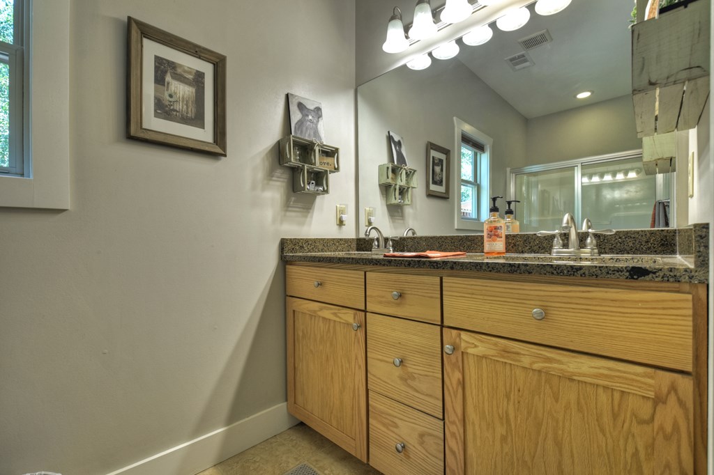 415556 Morganton Residential