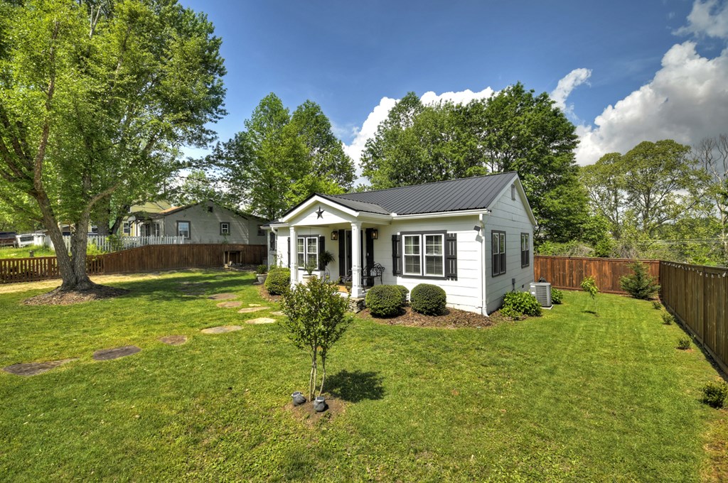 415558 Blue Ridge Residential