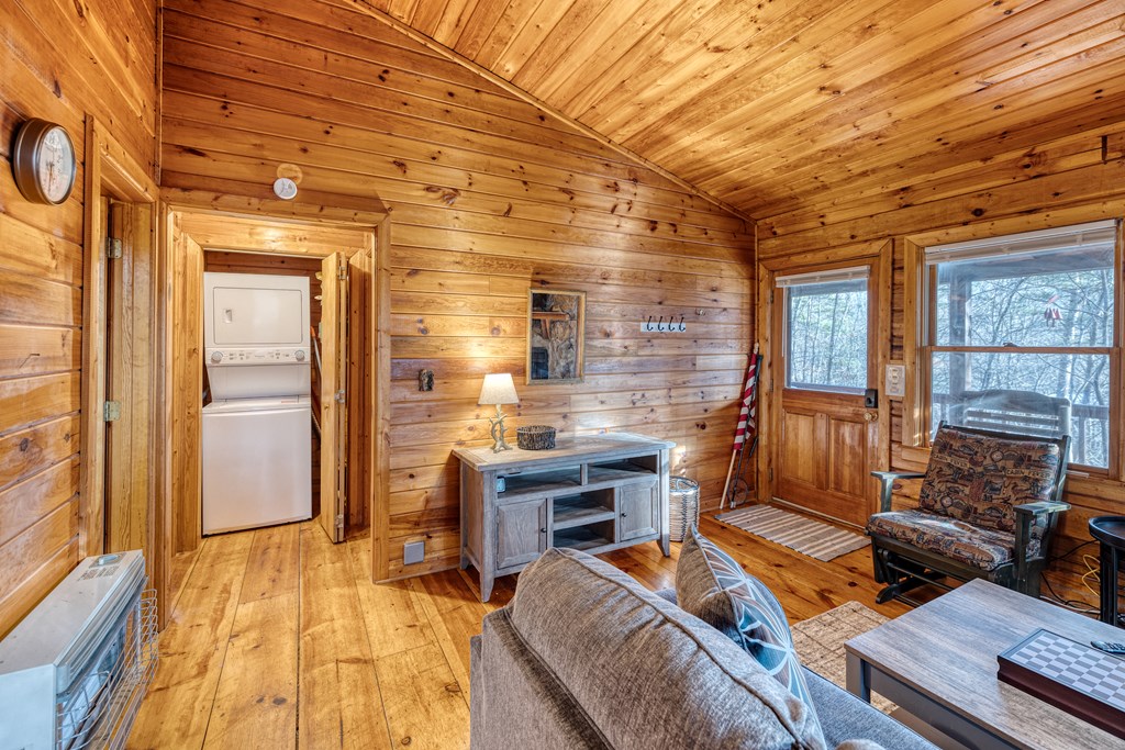 415560 Blue Ridge Residential